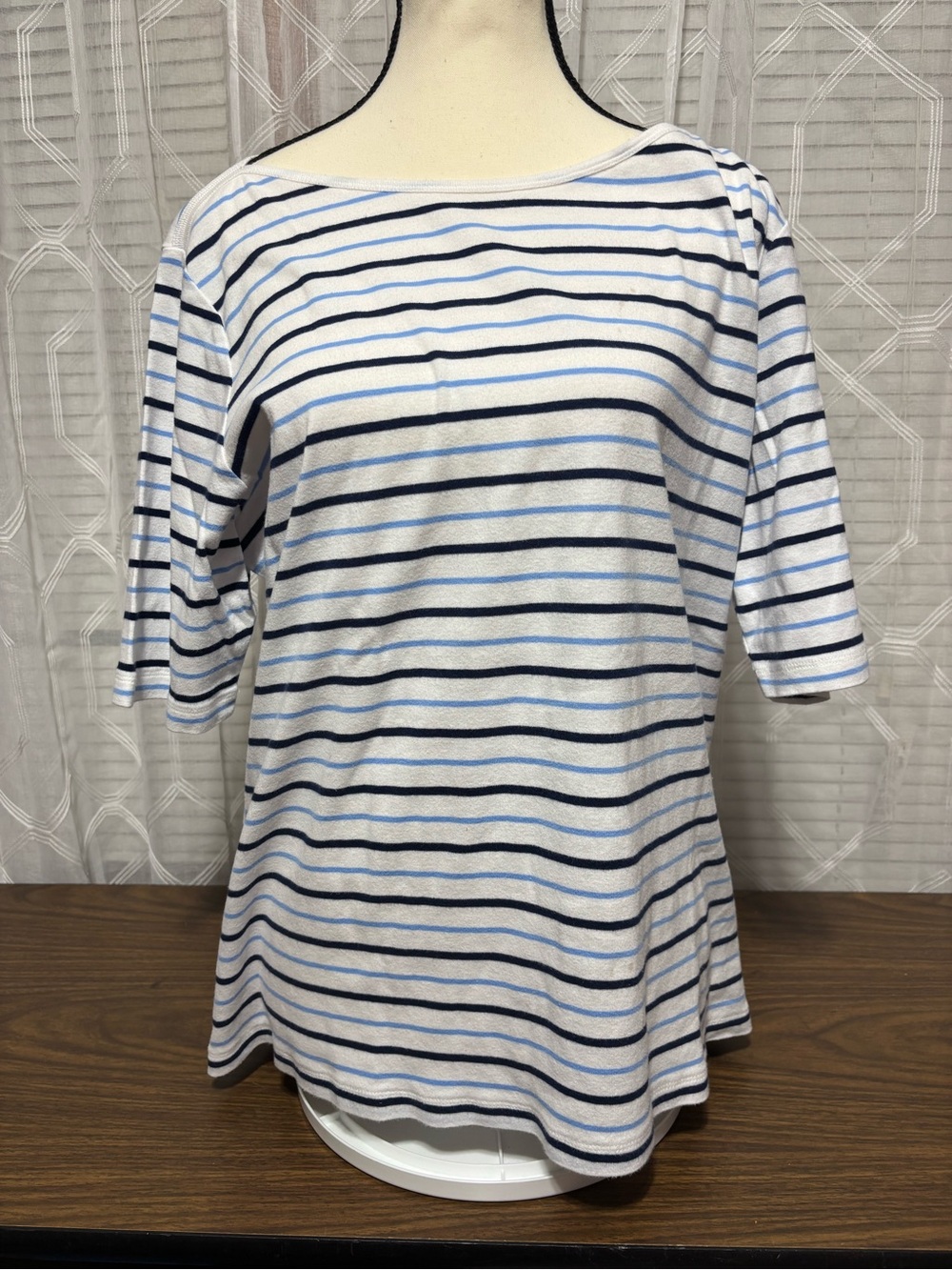 St John’s Bay XLStriped White/Blue Women's Boatneck Top 24 p2p 24L